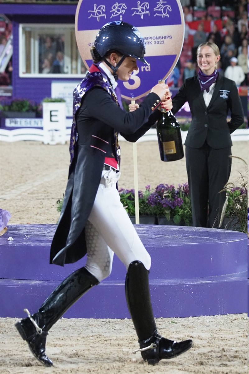 Så er det guldmedaljevinderen Charlotte Fry, der har fået åbnet sin flaske, og nu vanker der revanche!